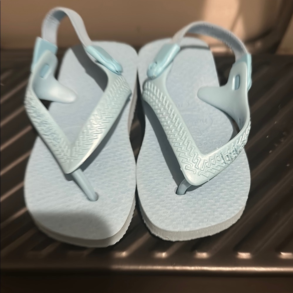 Baby Havaianas, Baby Blue Flip Flop Sandals with Textured Sole, size 6C